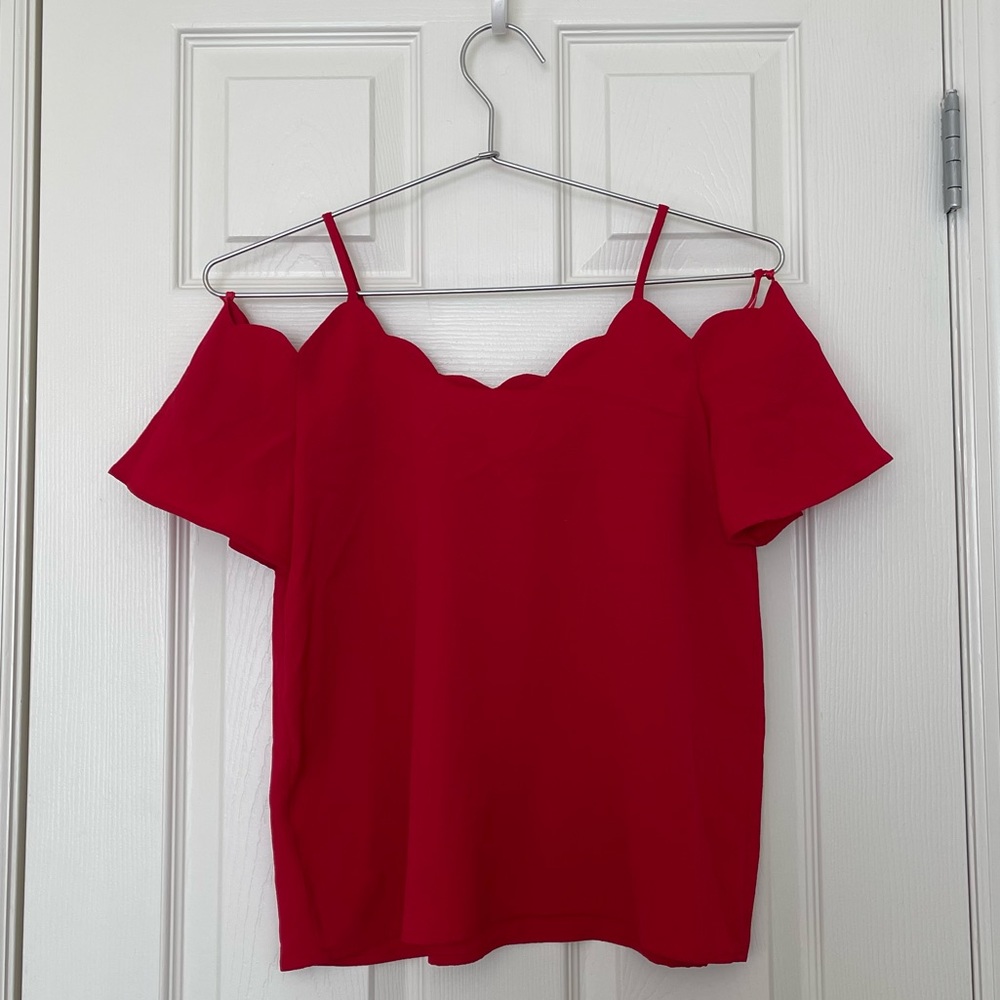 Casual red open shoulder scalloped detail top